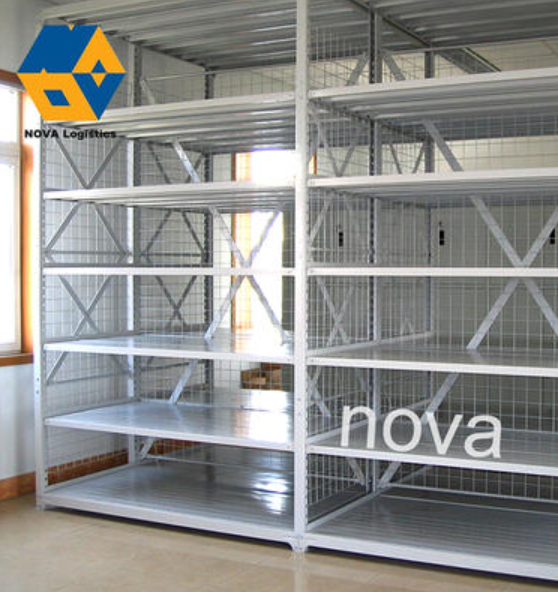 &eacute;tag&egrave;re &agrave; usage moyen