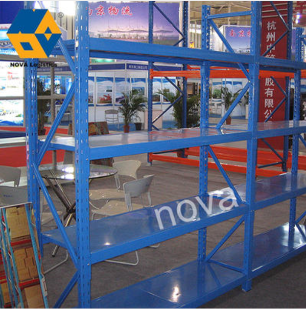 &eacute;tag&egrave;re &agrave; usage moyen